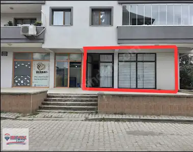 REMAX YALOVA ÇİFTLİKKÖY'DE KİRALIK DÜKKAN