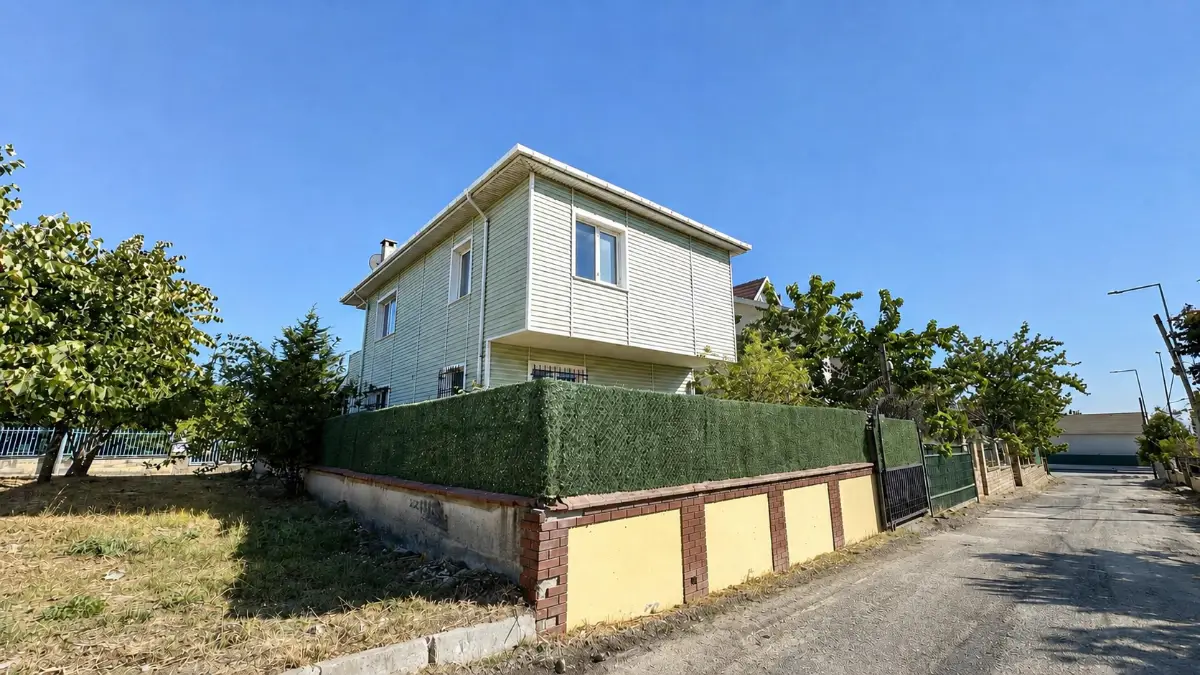 REMAX KAYADAN SATILIK 4+1 MÜSTAKİL VİLLA 3