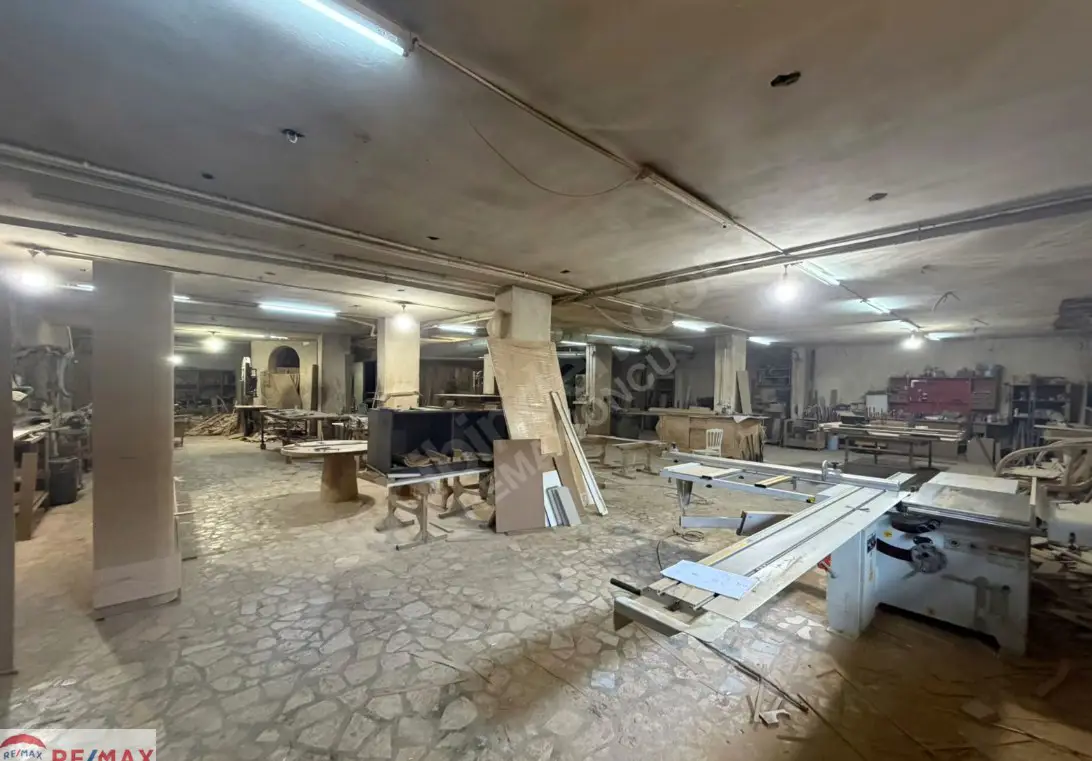 REMAX ÖNCÜ ALTINŞEHIR MH ALEMDAĞ CAD 1500 M² İMALATHANE VB.