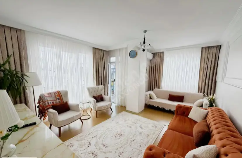 REMAX ÖNCÜ ÇEKMEKÖY EKŞIOĞLU MH BUTIK BINA 2+1 SATILIK DAIRE