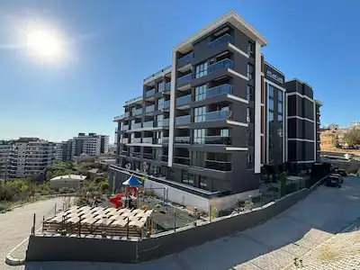ÇİĞLİ KÜÇÜK ÇİĞLİ'DE ATLAS LİFE SİTESİ'NDE 3. KAT KÖŞE 2+1 SATILIK DAİRE