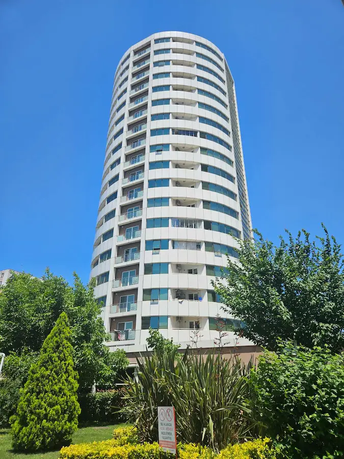 BAHÇEŞEHİR SPRADON QARTZ TA MANZARALI SATILIK 1+1 DAİRE