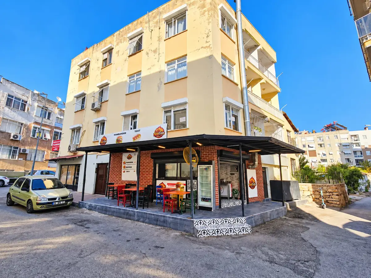 KIŞLA MAH. EKIPMANLI KIRALIK HAZIR BURGER & TOST İŞLETMESI