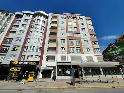 RE/MAX MOD'DAN YILMAZ BÜYÜKERŞAN BULVARI'NDA KİRALIK 1+1 DAİRE