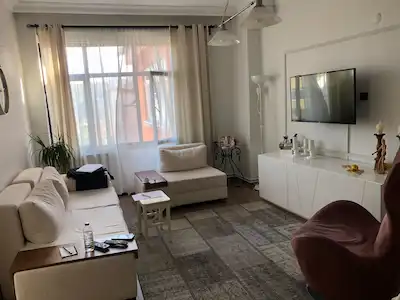SARIYER HAMİDİYE ETFAL HASTANESİNE SIFIR KONUMDA 2+1 EŞYALI KİRALIK DAİRE