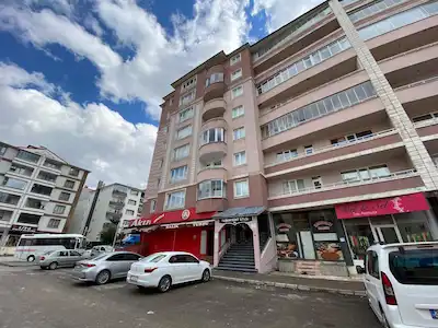 REMAX ARTIS'DEN KAYAKYOLU'NDA KIRALIK 3+1 DAIRE