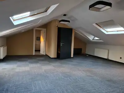 ÜMRANIYE'DE FINANS ŞEHIR'E KOMŞU 450 M2 MASRAFSIZ İSKANLI PLAZA