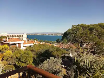 AYVALIK LALE ADASINDA BAHÇELI 2+1 VILLA