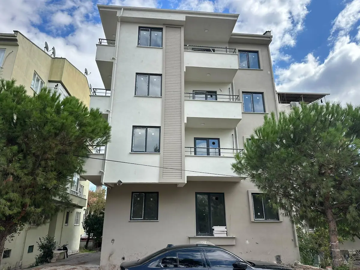 REMAX MİD PLEVNE MAHALLESİ CADDE ÜZERİ SATILIK 2+1 DAİRE