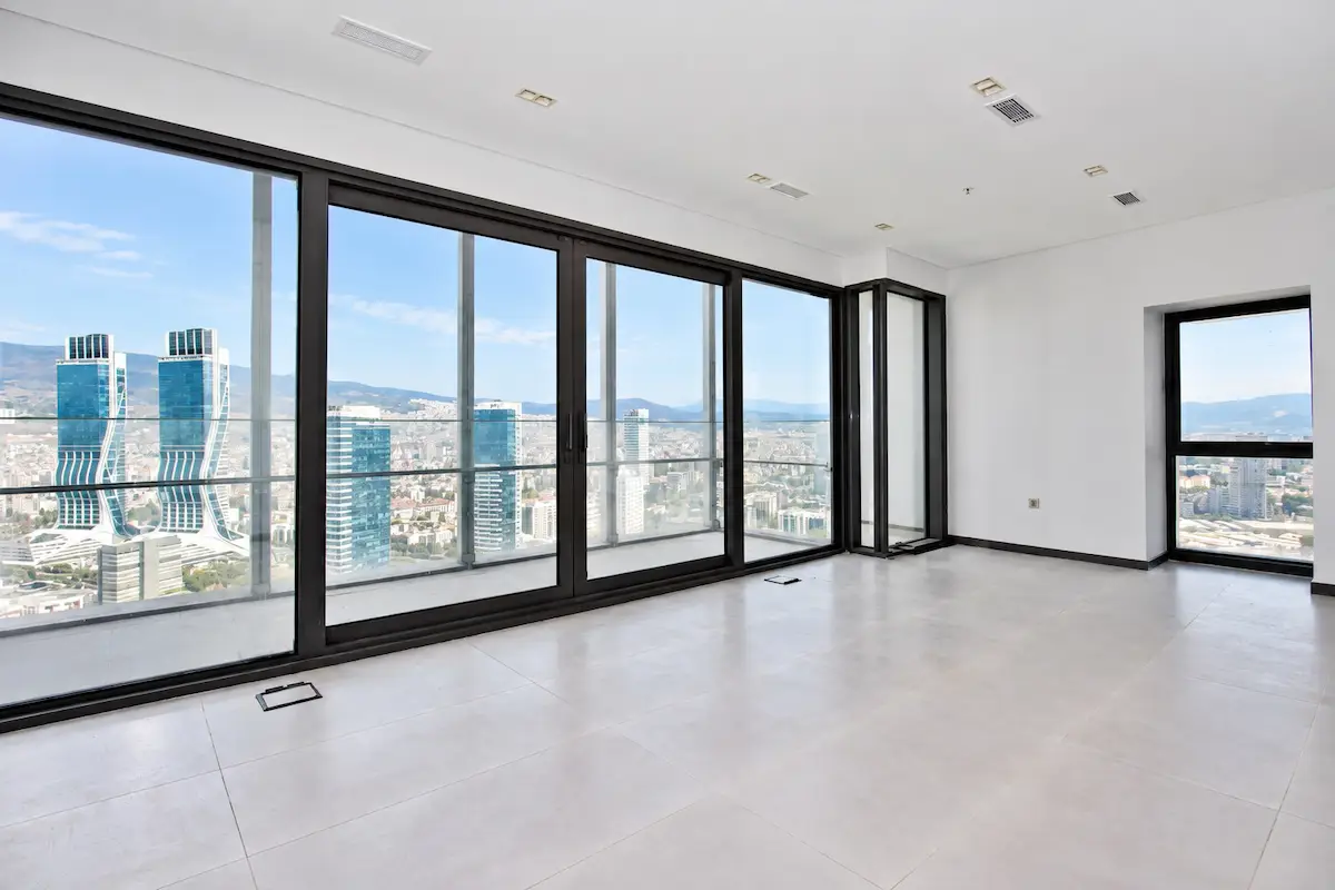 EYLEM KESKIN'DEN EGE PERLA'DA 184 M2 KDV AVANTAJLI KIRALIK OFIS