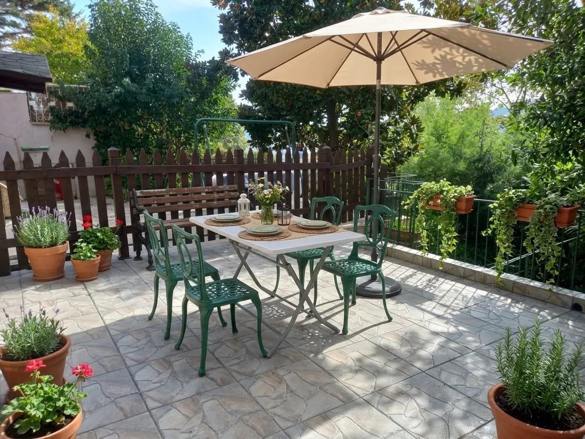 TARABYA'DA KISMİ EŞYALI 1+0 | VERANDALI BAHÇE KULLANIMLI DAİRE