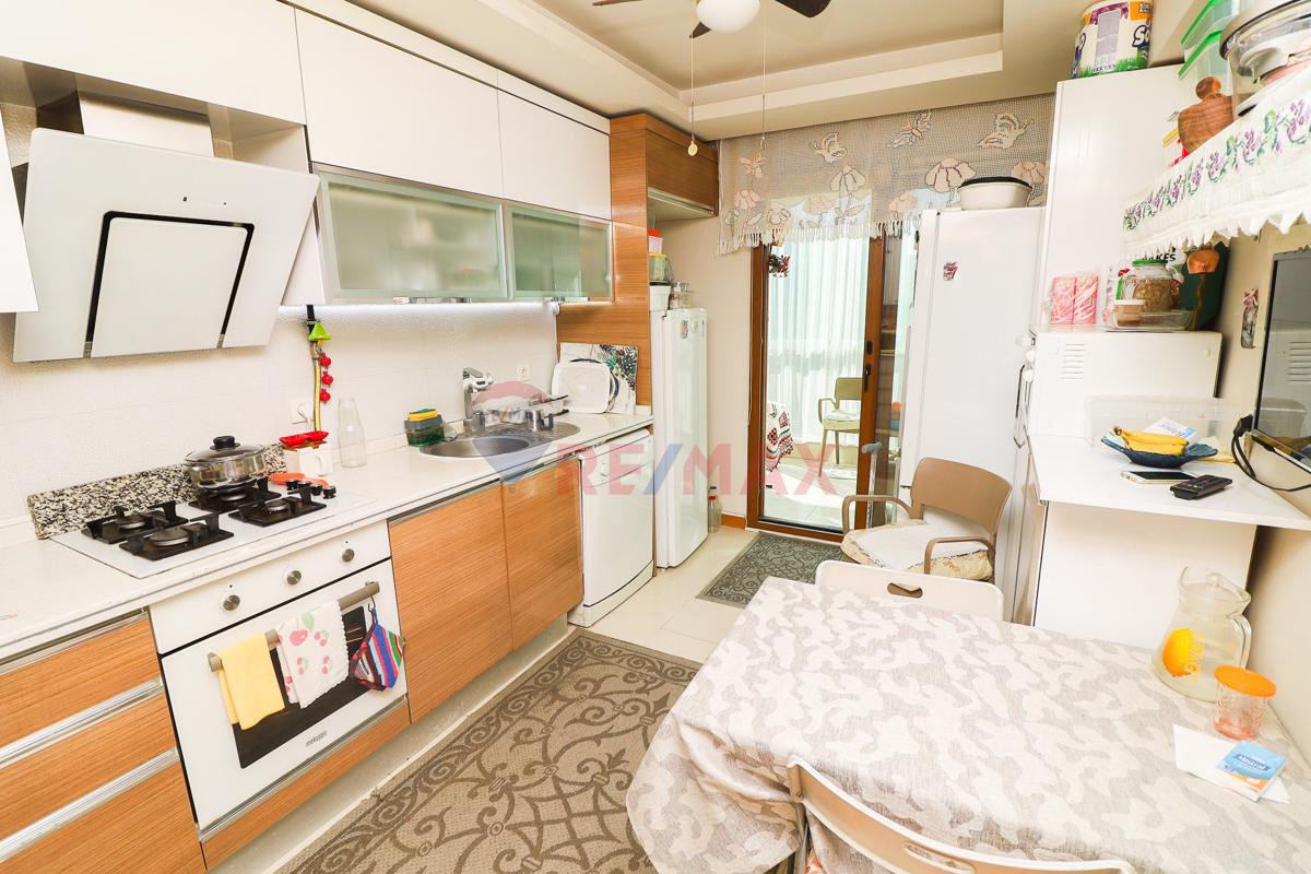 ŞIRINYER'DE 3+1 KONFORLU SATILIK DAIRE 