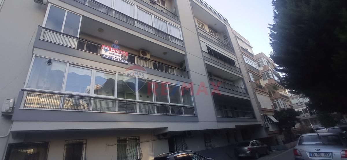 Atakent Hikmet Şimşek Kültür Merkezi Sokağı Eşyalı Satılık 4+1 Daire