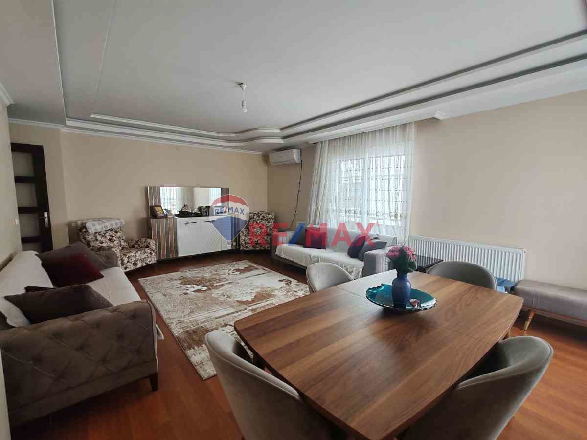 ACİL SATILIK YENİGÜN MH. 155 M2 SATILIK FIRSAT DAİRE