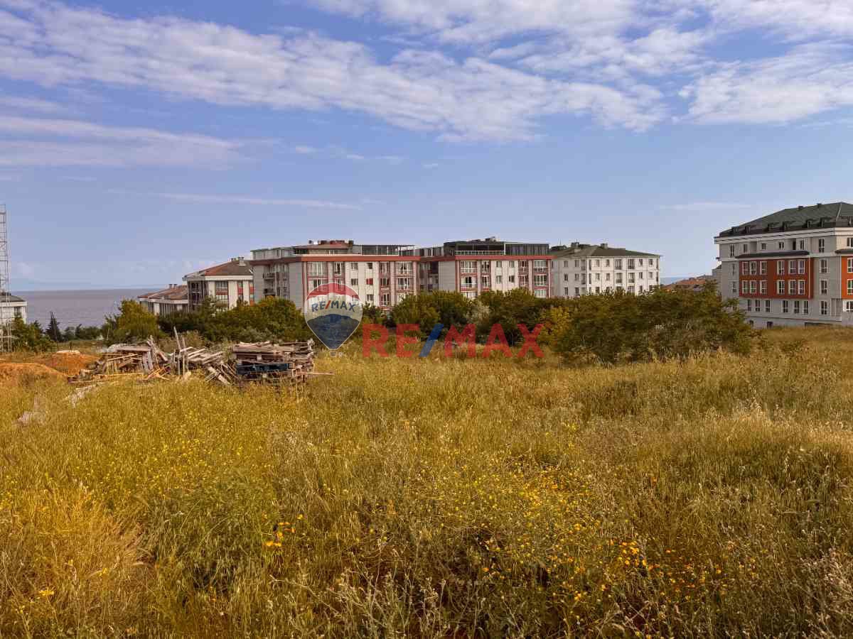 BÜYÜKÇEKMECE MİMARSİNAN' DA SATILIK 600 M' ARSA