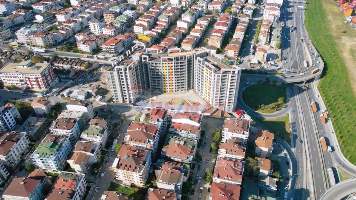 TOR BEYLİKDÜZÜNDE MODERN TASARIMLI LÜKS KİRALIK 1+1 DAİRE