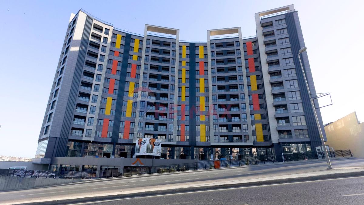 TOR BEYLİKDÜZÜNDE MODERN TASARIMLI LÜKS KİRALIK 1+1 DAİRE