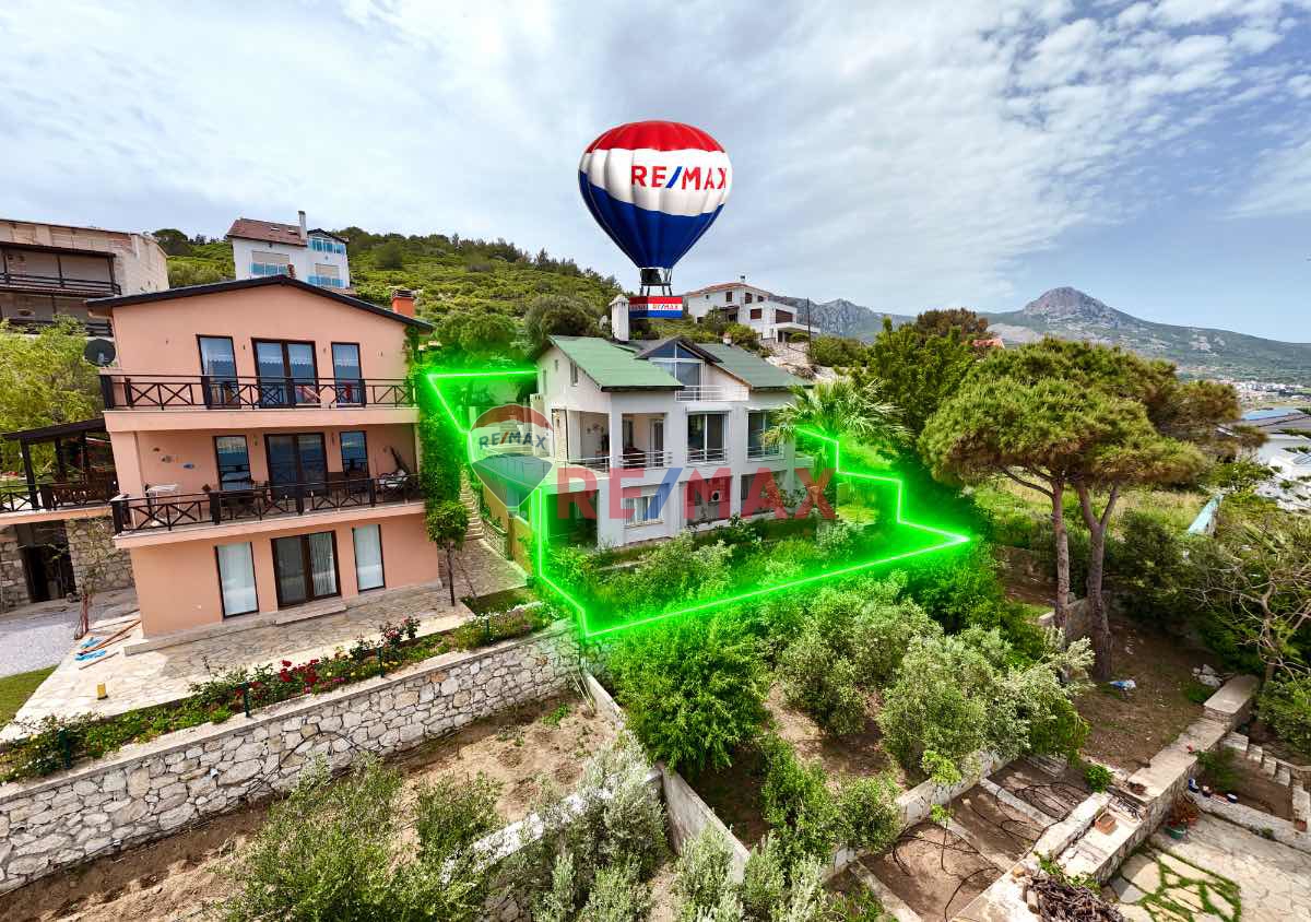 İNCIRLIKOY'DA PANORAMIK DENIZ MANZARALI TAM MÜSTAKIL VILLA