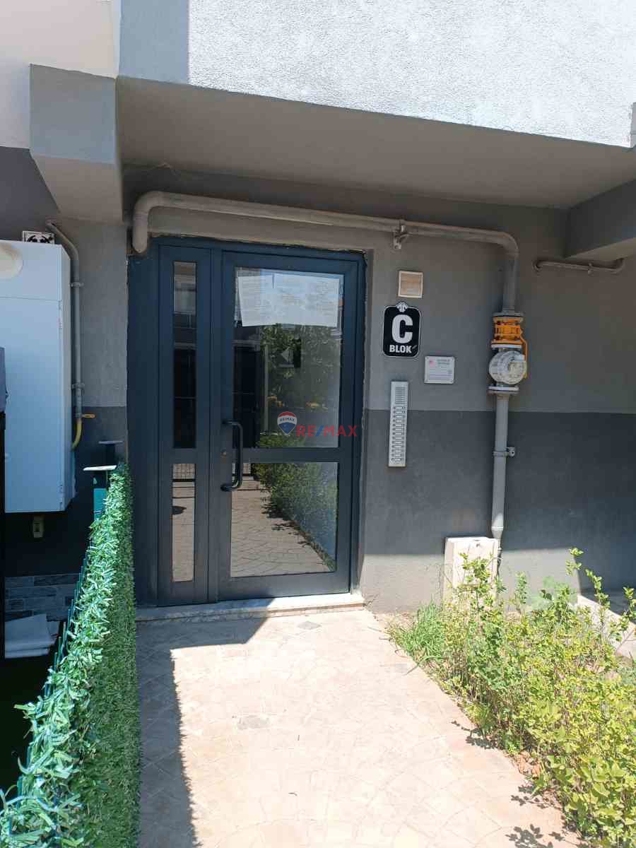 ..NEHİRKENT PLUS'TA HAVUZ CEPHE FULL EŞYALI 2+1 KAPTAN KÖŞKÜ...