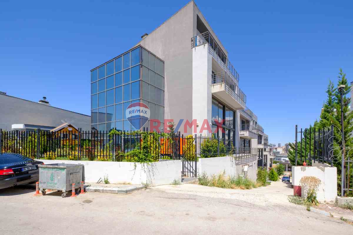 ANKARA'NIN KALBİ, PARK CADDESİNDE PRESTİJLİ LOFT DUBLEKS DAİRE