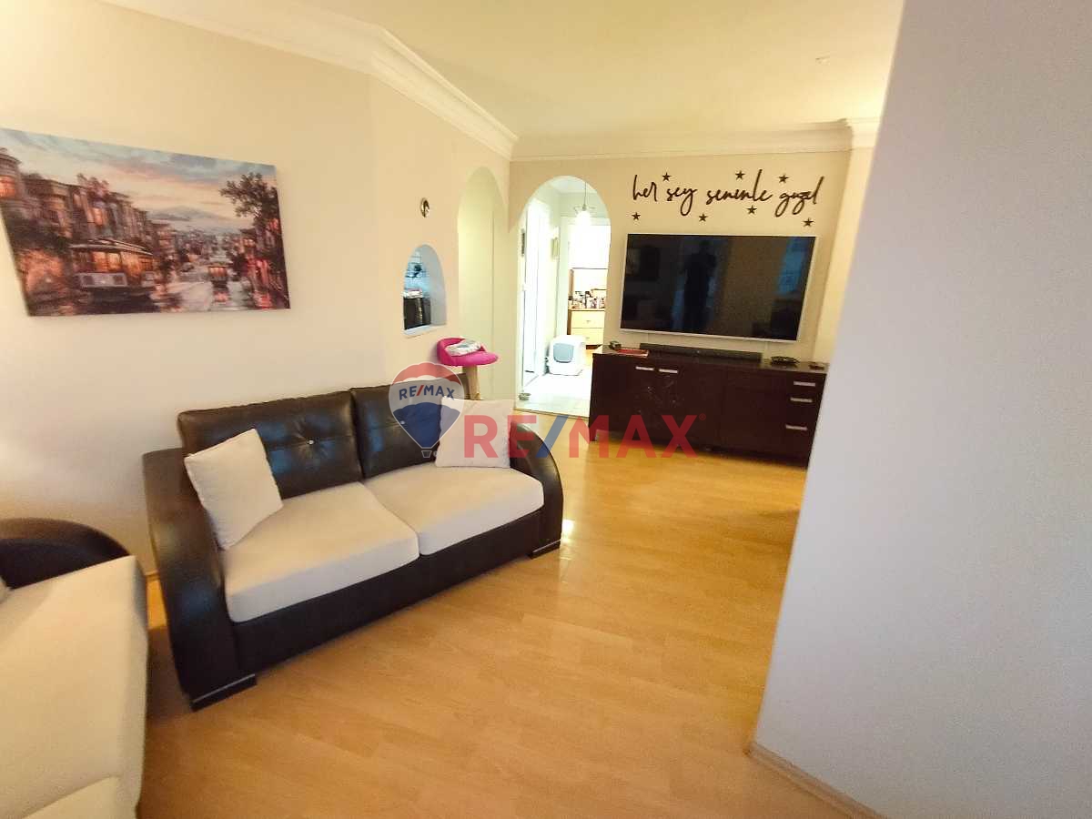 ATAŞEHİR KÜÇÜKBAKKALKÖY'DE 2+1 SATILIK ARAKAT DAİRE