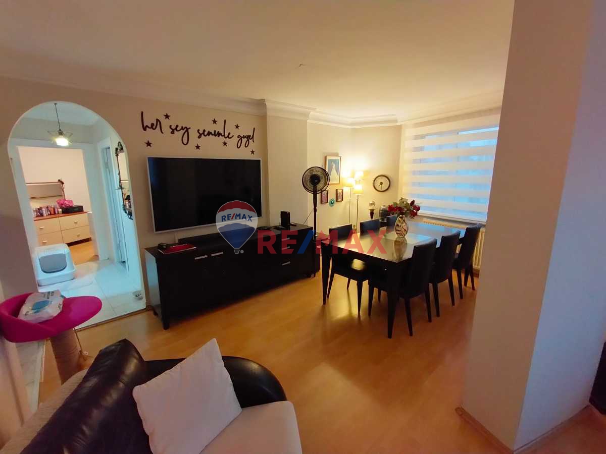 ATAŞEHİR KÜÇÜKBAKKALKÖY'DE 2+1 SATILIK ARAKAT DAİRE