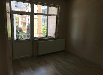 KARTAL MERKEZE VE MARMARAYA ÇOK YAKIN GENIŞ M2'LI 1.5+1 DAIRE