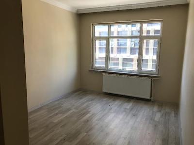 KARTAL MERKEZE VE MARMARAYA ÇOK YAKIN GENIŞ M2'LI 1.5+1 DAIRE