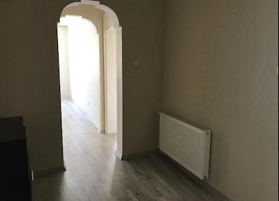 KARTAL MERKEZE VE MARMARAYA ÇOK YAKIN GENIŞ M2'LI 1.5+1 DAIRE