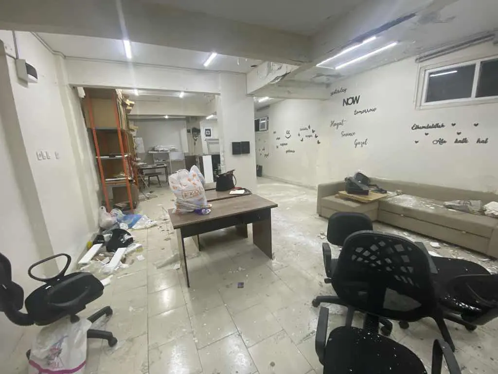 REMAX KAYA SEFAKÖY BEŞYOL DA SATILIK DÜKKAN