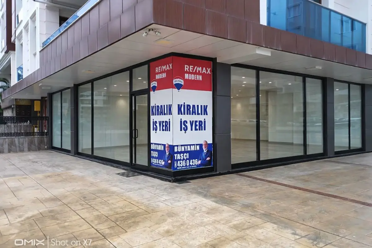 ATAKENT OTOPARKLI KİRALIK DÜKKAN