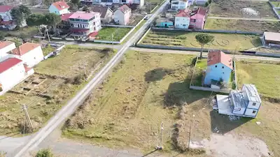 REMAX İBRAHİM BÜLBÜL- 19 MAYIS YÖRÜKLERDE SATILIK VİLLA ARSASI
