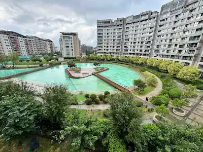 SİNPAŞ LİVA SATIŞ OFİSİ REMAX PROF SEZAİ T. SATILIK 3,5+1 GÖLET MANZARALI