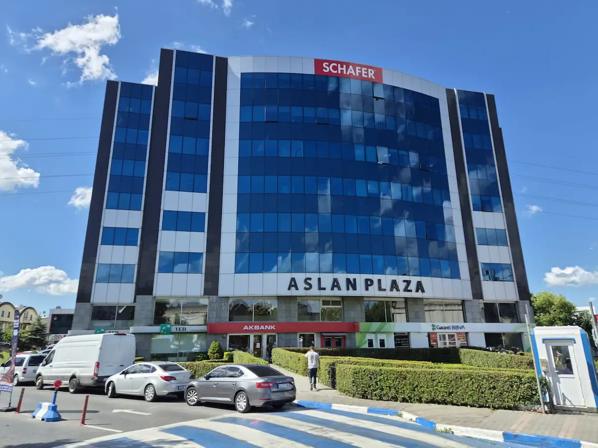 KİRALIK İSTOÇ ASLAN PLAZADA 1.500 M² KULLANIMA HAZIR OFİS KATI