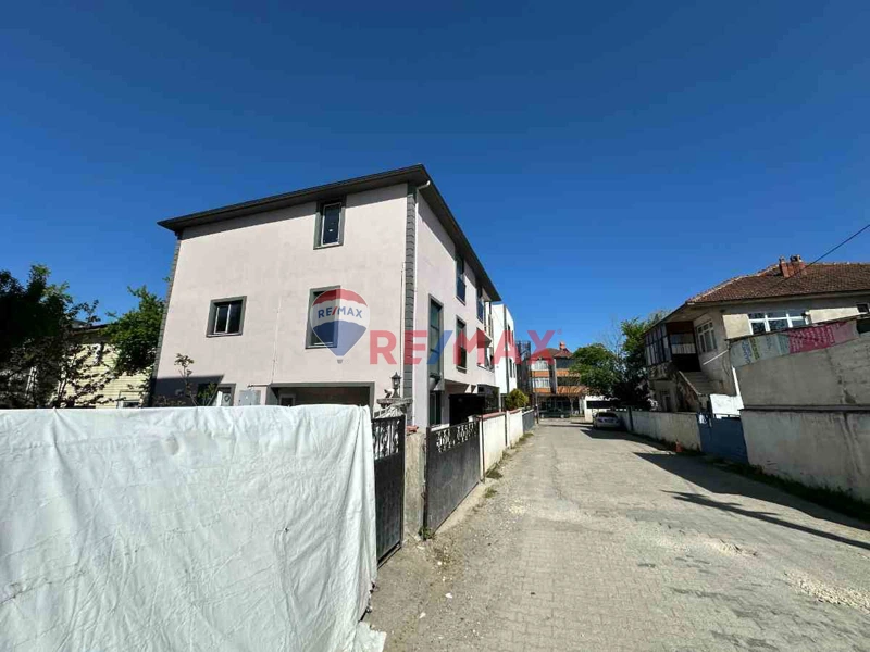 REMAX DIA'DAN DÜZCE CUMAYERİ'NDE KOMPLE SATILIK BİNA VE ARSASI