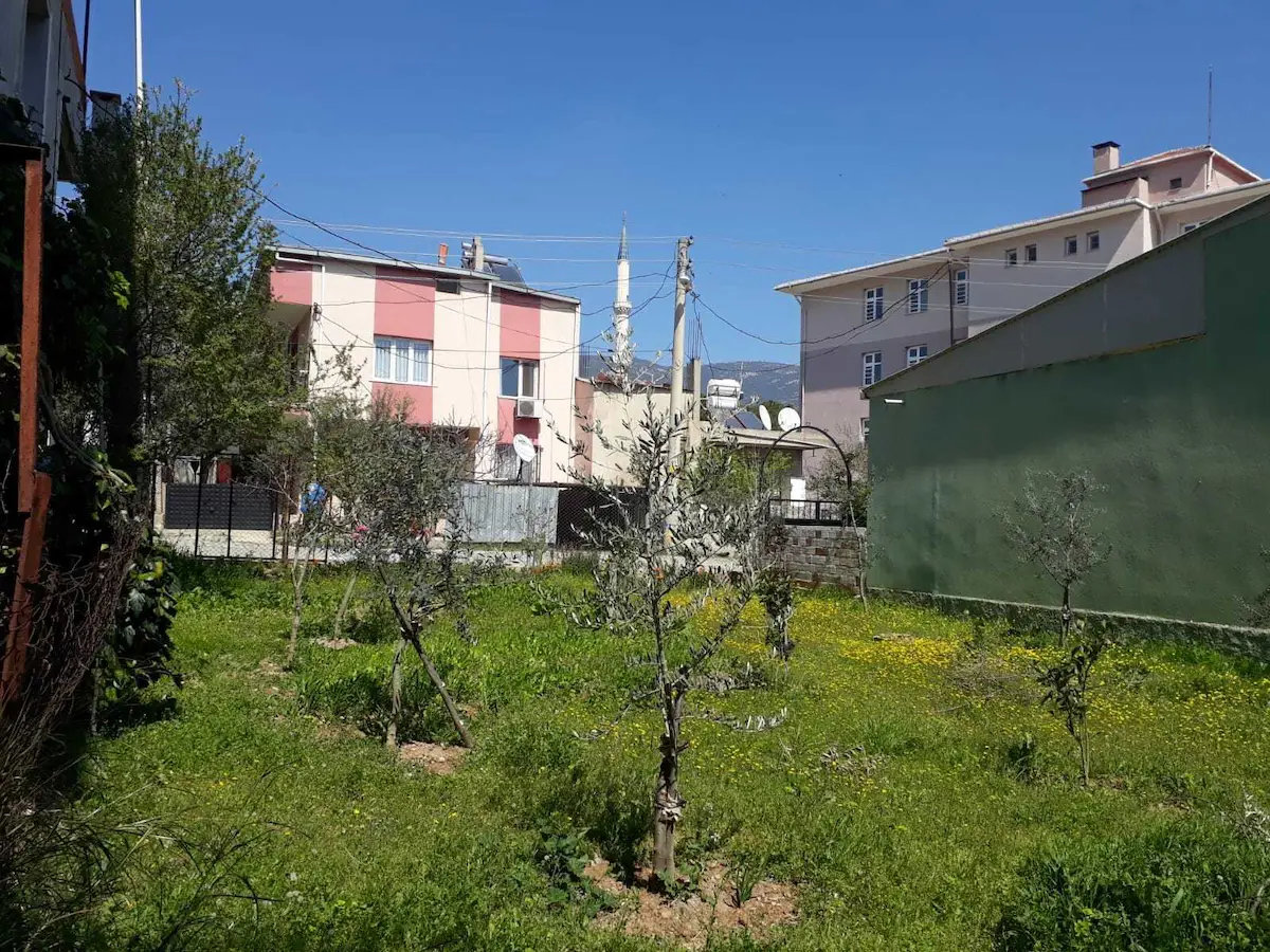 KEMALPAŞA SÜTÇÜLER KÖYÜNDE 3 KAT İMARLI TEK TAPU SATILIK ARSA