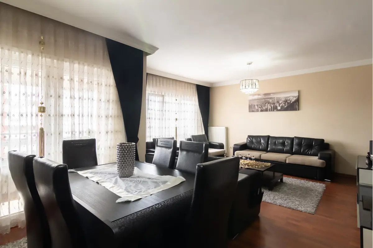 AKKENT 1 SİTESİ’NDE 3+1 4. KAT PEYZAJ VE HAVUZ MANZARALI KİRALIK DAİRE
