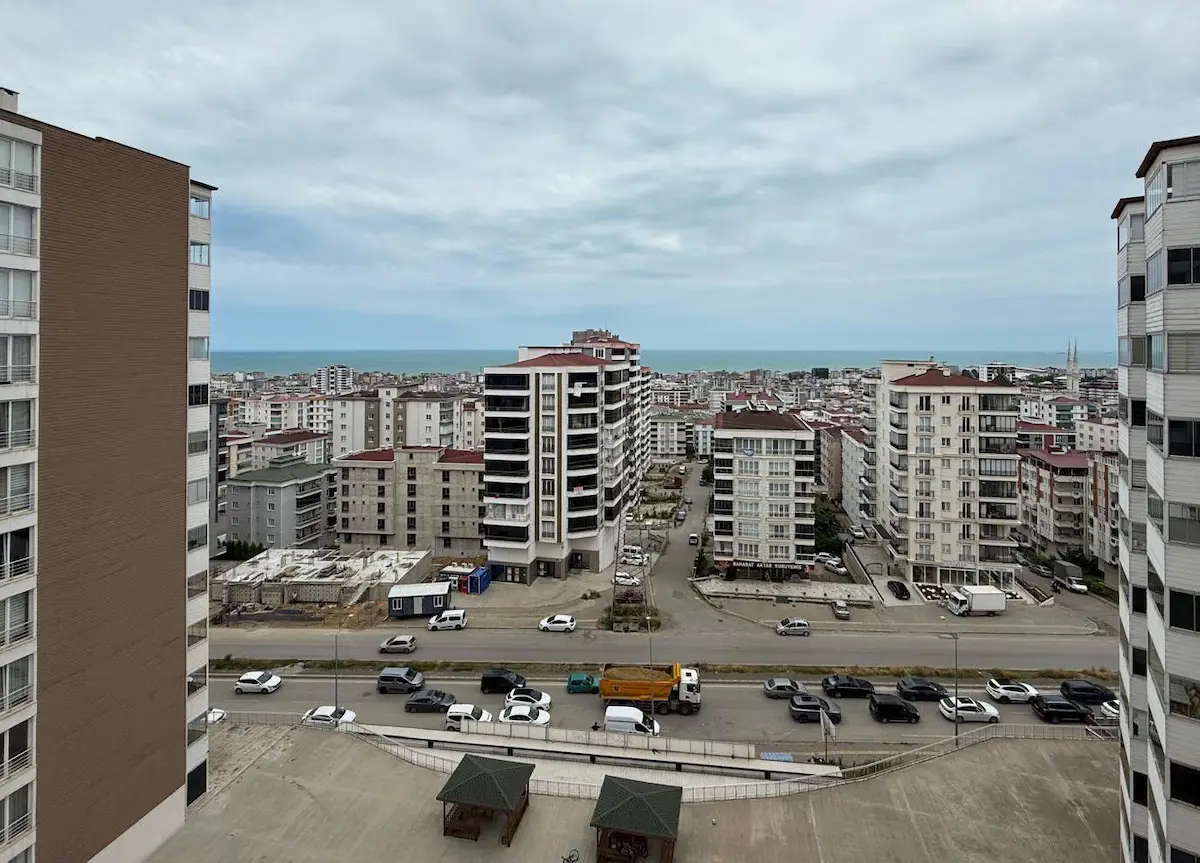 ATAKUM YENİMAH.DE DENİZ MANZARALI (EŞYALI) SATILIK 2+1 DAİRE