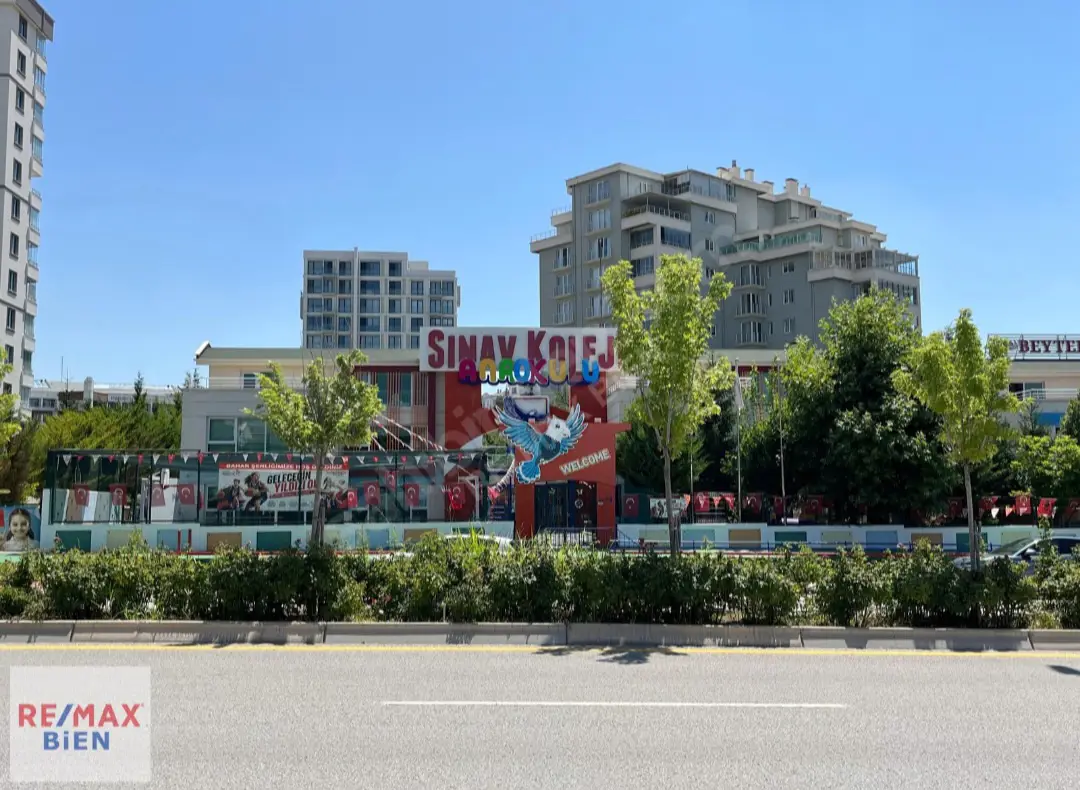 ALACAATLIDA SATILIK İŞ YERİ OKUL
