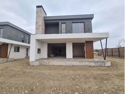 REMAX DIADAN DÜZCE AKINLAR ZÜMRÜT KONAKLARI SATILIK LÜKS VİLLA