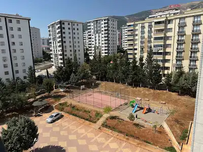 RE/MAX EDE'DEN HÜRRİYET MAH. SİTE İÇERİSİNDE 4+1 KİRALIK DAİRE