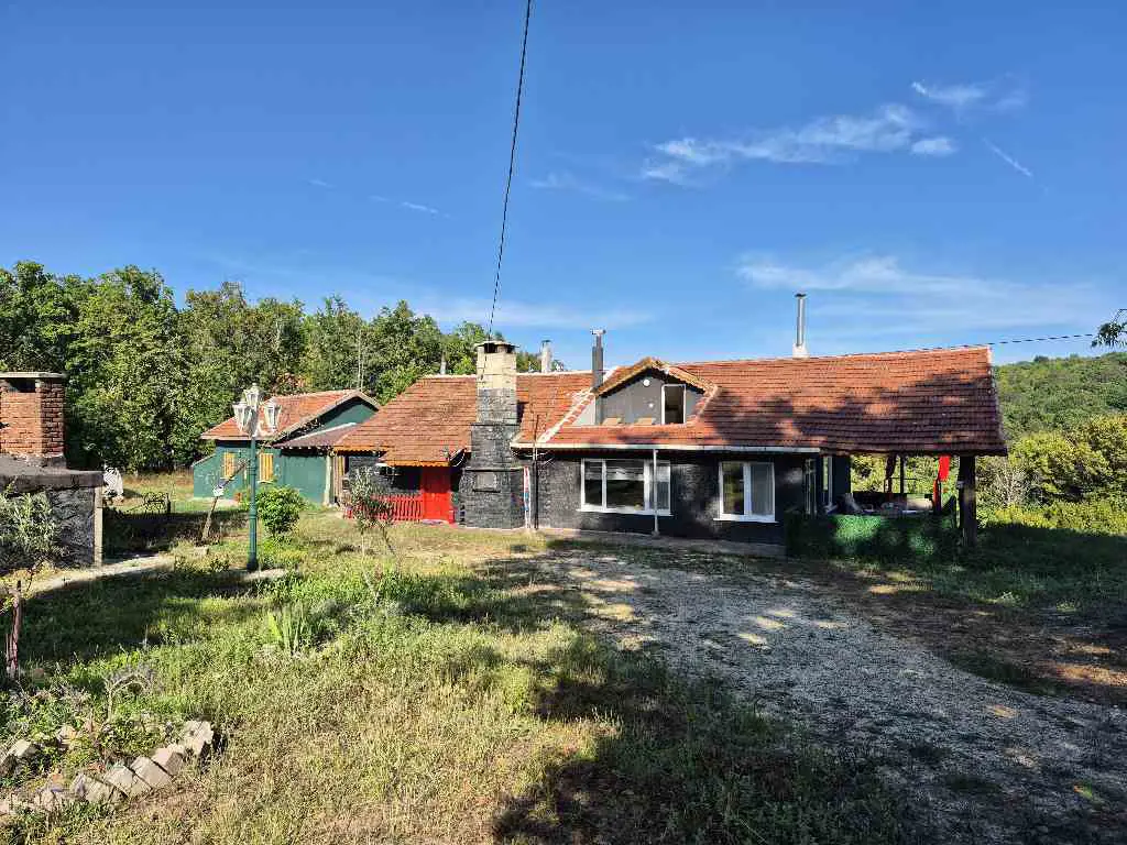DOĞA İÇERİSİNDE ÇİFTLİK EVİ