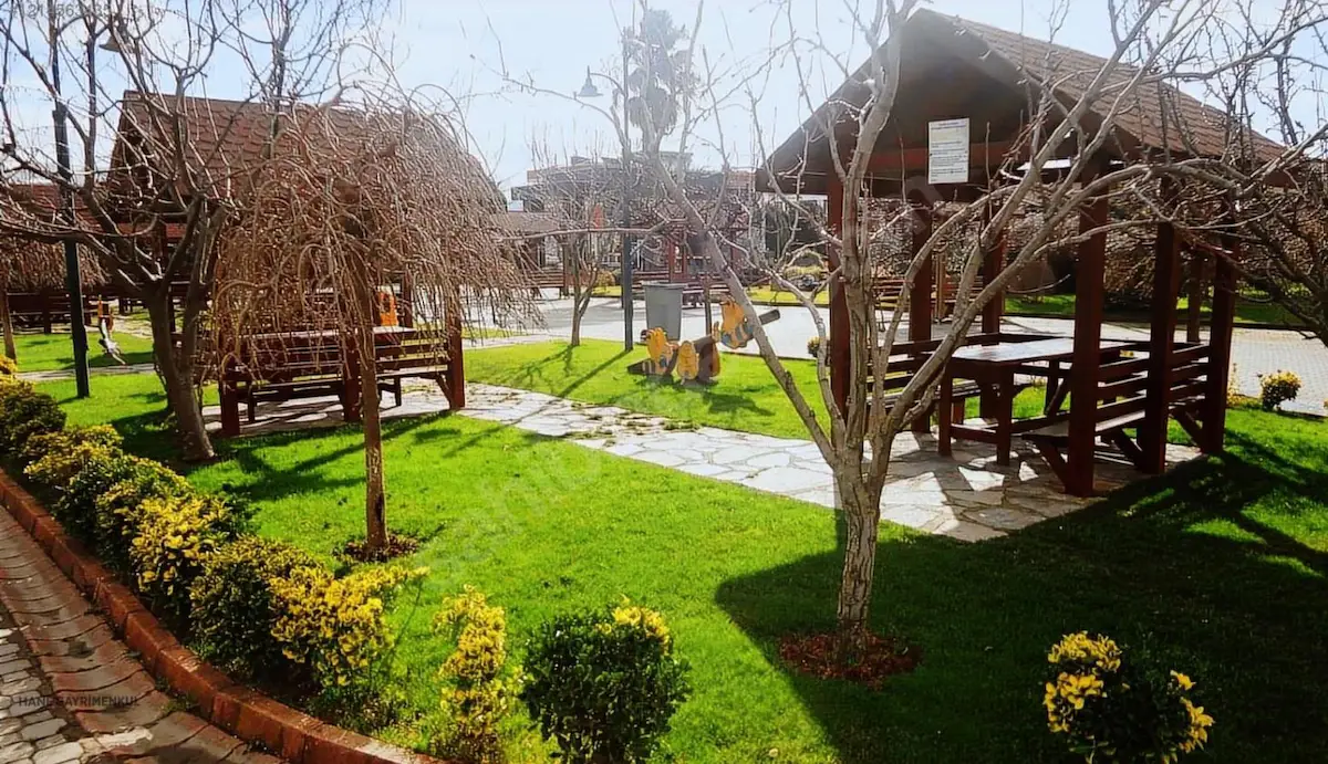 REMAX HANE-2 TEK YETKİLİ OFİS FİYAKA EVLERİ 2+1 100M2 (BOŞ)