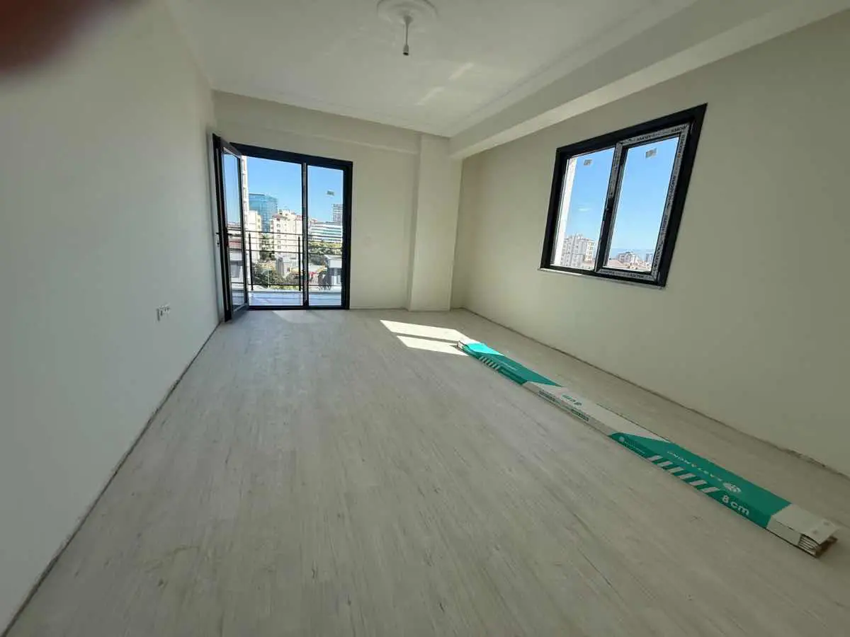 KARTAL YALI MAH.DE SATILIK 2+1 DAİRE METRO 5DK YÜRÜME, BALKONLU