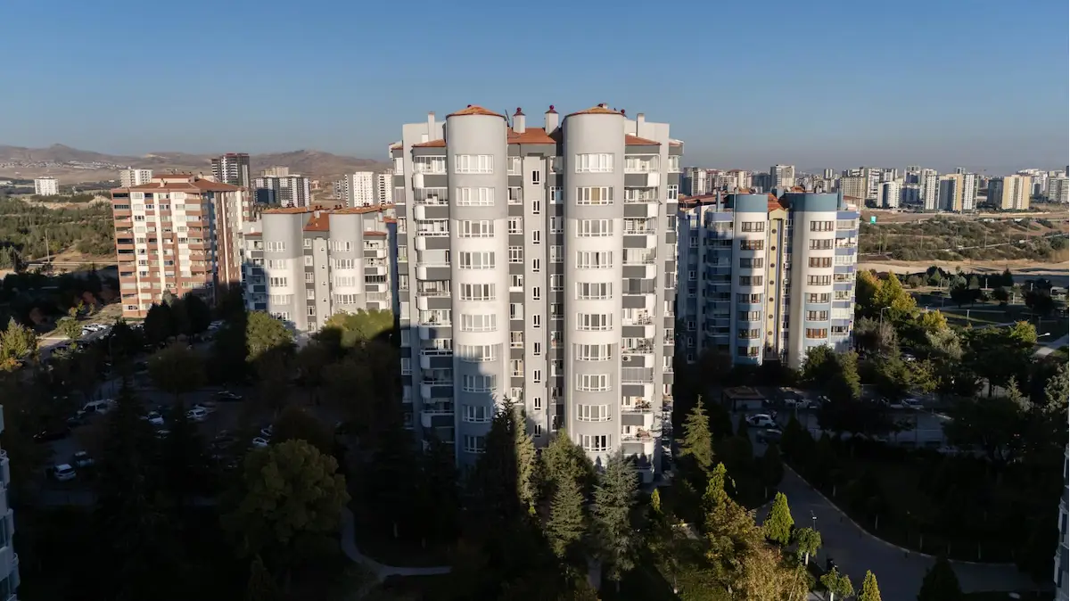 ERYAMAN ATA MAH.’DE SITE IÇERISINDE 3+1 | ARA KAT | KİRALIK DAİRE