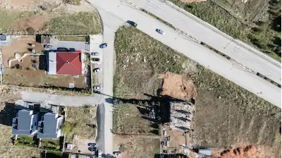 BEYTEPE MERKEZ'DE SALTUK BUĞRA CADDE ÜZERİ KÖŞE PARSEL SATILIK ARSA