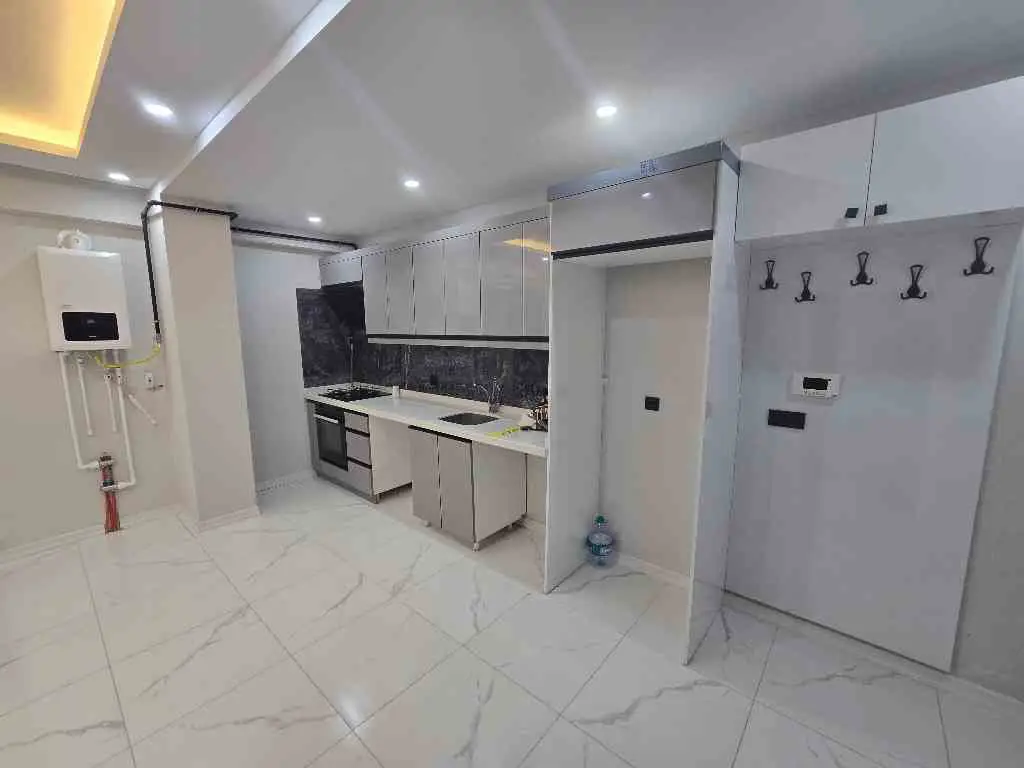 ÇERKEZKÖY’DE HASTANE VE ADLİYE YE YAKIN SATILIK 1+1 DAİRE!
MERKEZİ KONUM 40 M² GİRİŞ KAT | ÖN CEPHE