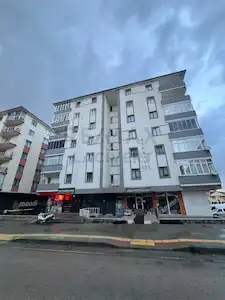 RE/MAX LACİVERT'TEN YILDIZKENT SATILIK 4+1 DAİRE