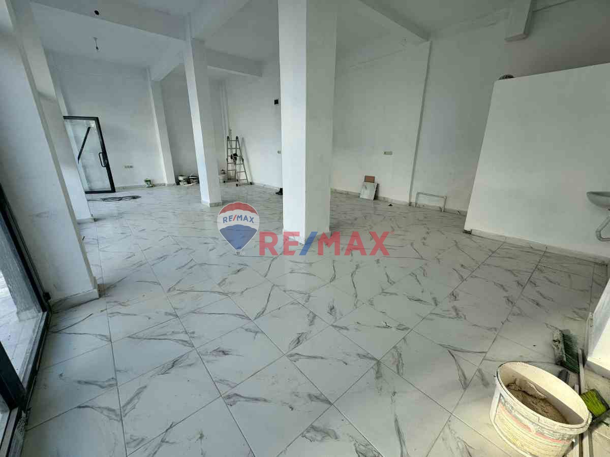 ÇAYIROVA MAH. ÇAYIROVA ORTAOKULU KARŞISI E-5 YÜRÜME MESAFESİNDE KİRALIK DÜKKAN