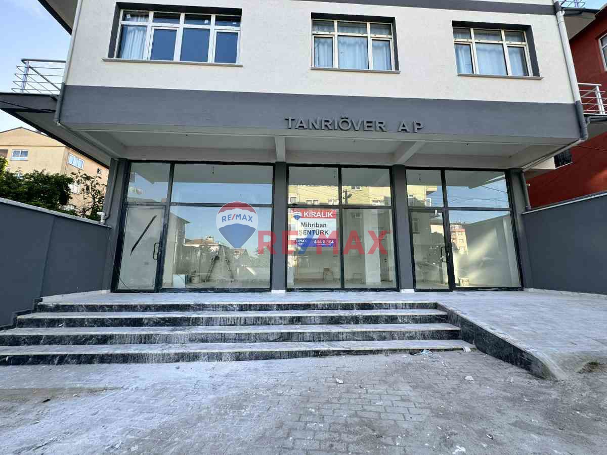 ÇAYIROVA MAH. ÇAYIROVA ORTAOKULU KARŞISI E-5 YÜRÜME MESAFESİNDE KİRALIK DÜKKAN